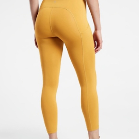 NWT Athleta Ultimate Stash 7/8 Length side Pockets Golden Mustard Yellow
Size 2X - Picture 2 of 6